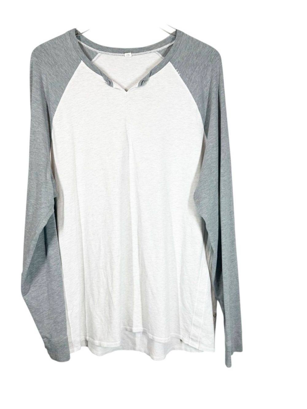 LULULEMON Men's XL Long Sleeve Grey & White Raglan Sleeve Henley Pullover Shirt